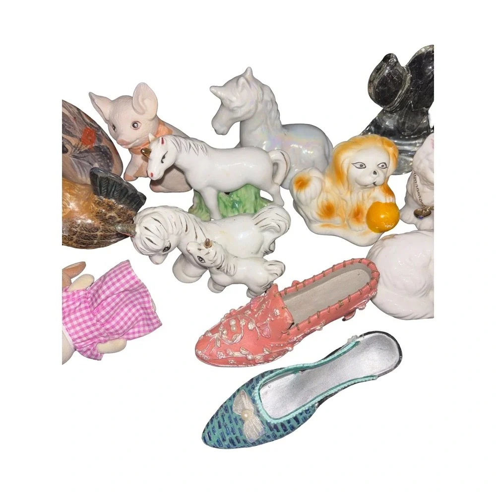 Vintage Modern Trinket Lot Ceramic Animals Glass Figurines Souvenir Cards 25pc - Picture 4 of 7